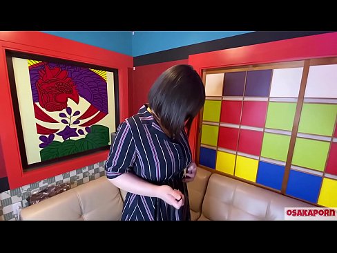 ❤️ Cutie Japanese nwere nnukwu nnụnnụ tit na-eji ihe ụmụaka egwuri egwu na-enwe mmekọahụ na-emetọ onwe ya ma nwee orgasm. Ọ na-ekwu na N'ajụjụ ọnụ banyere ya iberibe ahụmahụ. Nnukwu nnụnnụ tit na ọtụ ntutu na-asụ ude nke ukwuu. Osakaporn ️❌ Ihe gba ọtọ